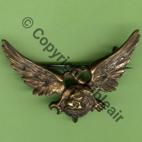 41.1  1942... 3eDRILLE INDO 1.41du GO du Gp Aerien Centre  SM Eping bascule + crochet en bas Embouti 47x28mm 6 Pts incrustation LAITON Src.Y.GENTY 200Eur01.15 